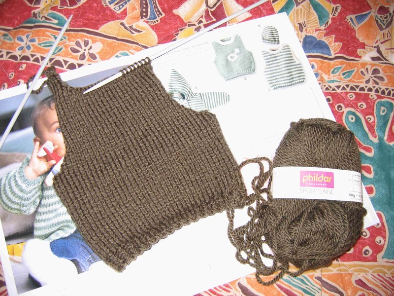 tricoter un debardeur pour bebe