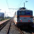 BB 8608 en livrée béton à la gare St Louis, en Gironde
