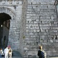 Ancien mur de fortification réalisé par les Etrusques.