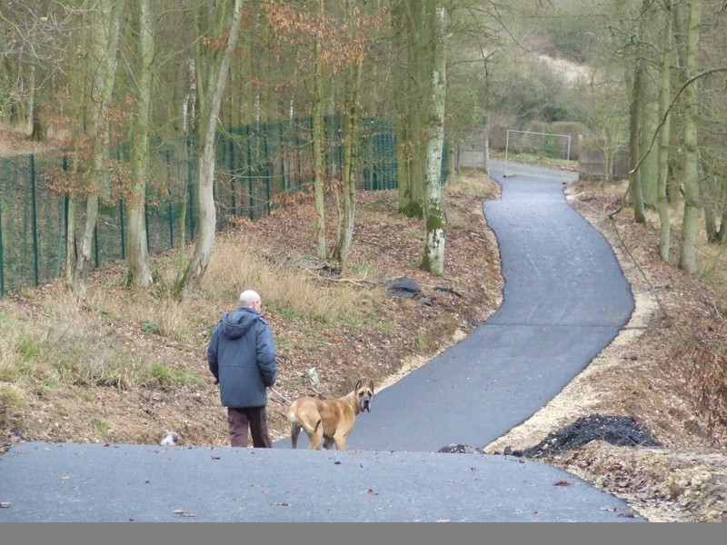 vers_le_chemin_des_murs_du_parc - Photo de Piste cyclable - NOGENT-LE